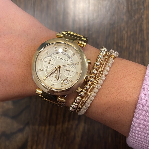 Michael Kors Gold Watch - Picture 5 of 6